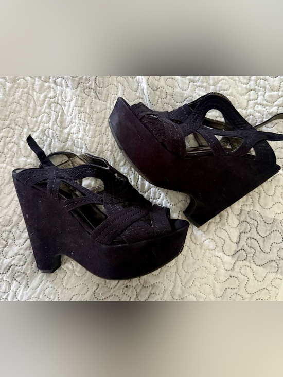 Carlos by Carlos Santana Shoes - Sexy Carlos Santana Black Suede Platform Wedge Sandals (Size 7)